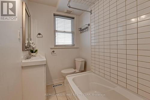 469 Woodland Avenue, Burlington, ON - Indoor Photo Showing Bathroom