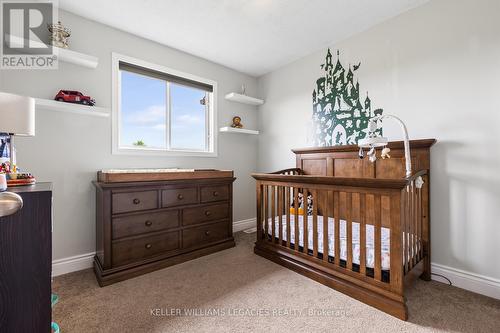 3rd Bedroom - 104 Dyer Court, Cambridge, ON - Indoor Photo Showing Bedroom