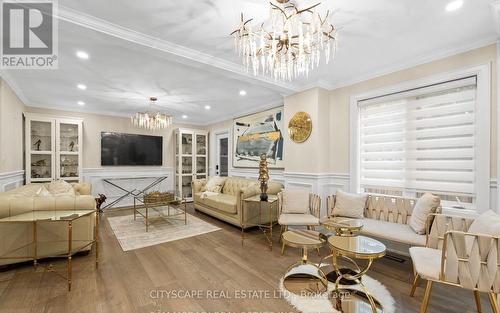 1270 Saginaw Crescent, Mississauga, ON - Indoor Photo Showing Living Room