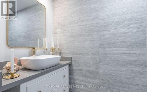 1270 Saginaw Crescent, Mississauga, ON - Indoor Photo Showing Bathroom