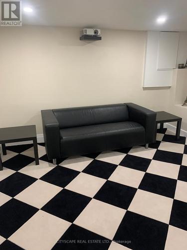 1270 Saginaw Crescent, Mississauga, ON - Indoor