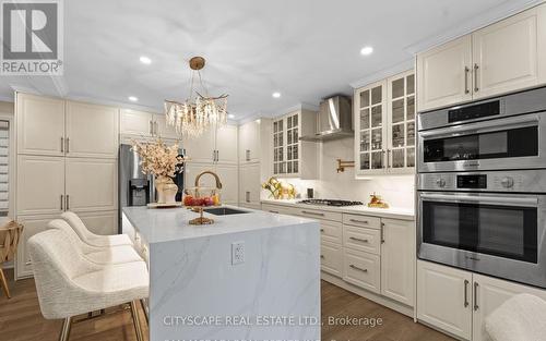 1270 Saginaw Crescent, Mississauga, ON - Indoor Photo Showing Kitchen With Upgraded Kitchen