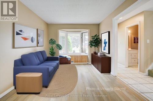 254 Scott Road, Cambridge, ON - Indoor Photo Showing Living Room