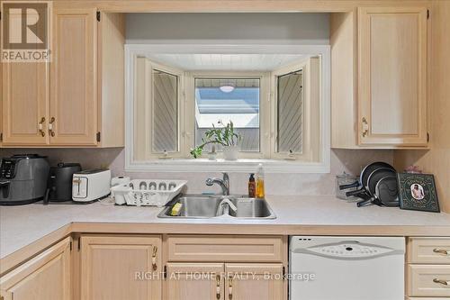 136 Langton Street, Peterborough (Northcrest Ward 5), ON - Indoor Photo Showing Kitchen With Double Sink