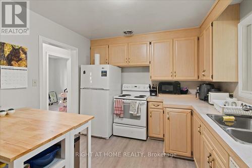 136 Langton Street, Peterborough (Northcrest Ward 5), ON - Indoor Photo Showing Kitchen With Double Sink