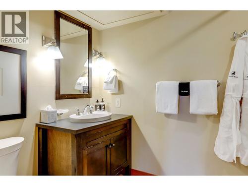 101 Village Centre Court Unit# 231, Vernon, BC - Indoor Photo Showing Bathroom