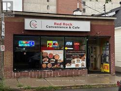 86 FORWARD AVENUE  Ottawa, ON K1Y 4M2