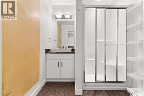 2875 Garnet Street, Regina, SK - Indoor Photo Showing Bathroom