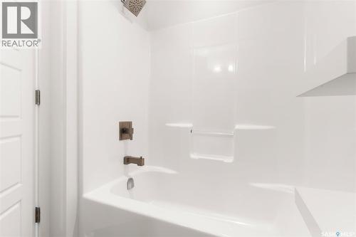 2875 Garnet Street, Regina, SK - Indoor Photo Showing Bathroom