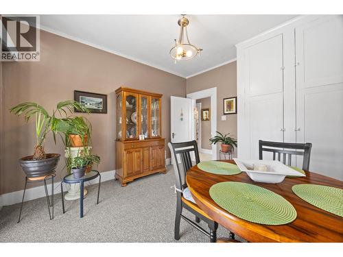 1830 Riverside Avenue, Kelowna, BC - Indoor Photo Showing Dining Room