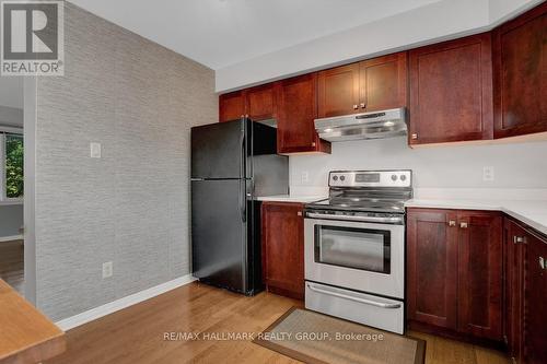 553 Burleigh Private, Ottawa, ON - Indoor Photo Showing Kitchen