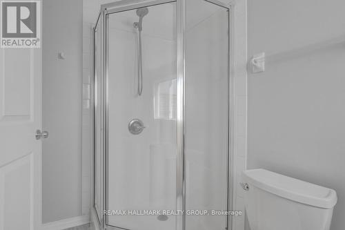 553 Burleigh Private, Ottawa, ON - Indoor Photo Showing Bathroom