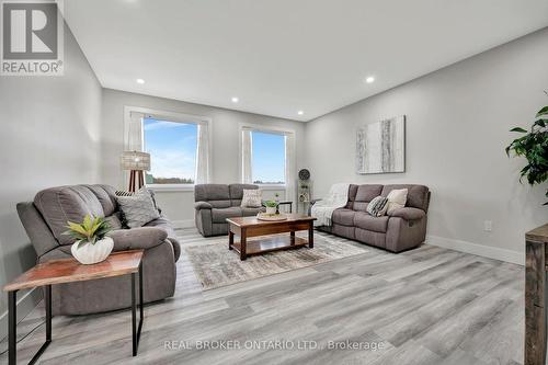 64 Queen Street W, Norfolk, ON - Indoor Photo Showing Living Room
