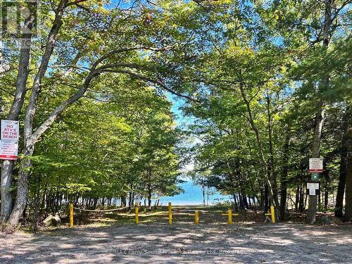 Matthew Beach Access - 13 Ridgeway Drive, Carling, ON 