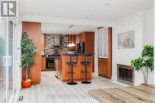 951 Gorton Avenue, Burlington, ON - Indoor