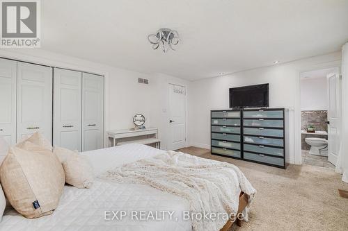 951 Gorton Avenue, Burlington, ON - Indoor Photo Showing Bedroom