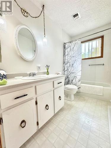 31 Coronation Street, Lewisporte, NL - Indoor Photo Showing Bathroom