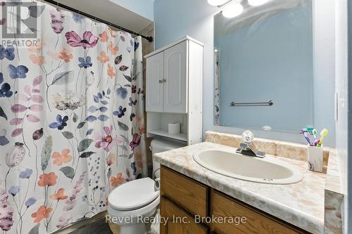 1 Conestoga Road, Woodstock (Woodstock - North), ON - Indoor Photo Showing Bathroom