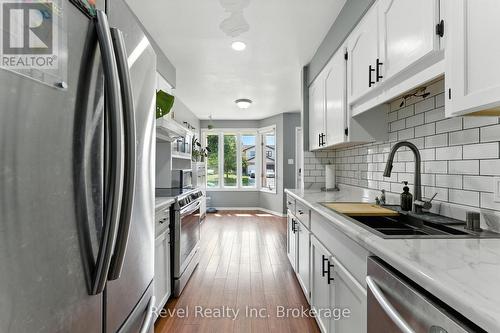 1 Conestoga Road, Woodstock (Woodstock - North), ON - Indoor Photo Showing Kitchen With Double Sink With Upgraded Kitchen