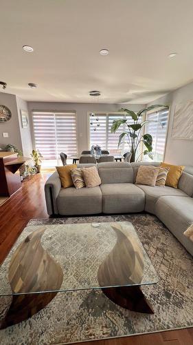 Salon - 8-8750 Crois. Du Louvre, Brossard, QC - Indoor Photo Showing Other Room