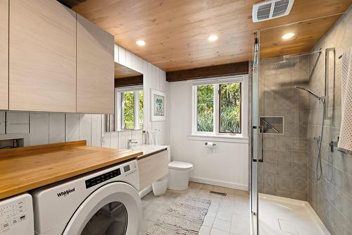 Salle de bains - 20 Rue Grove, Lac-Brome, QC - Indoor Photo Showing Laundry Room
