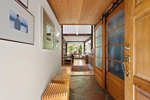 Hall d'entrée/Vestibule - 20 Rue Grove, Lac-Brome, QC - Indoor Photo Showing Other Room