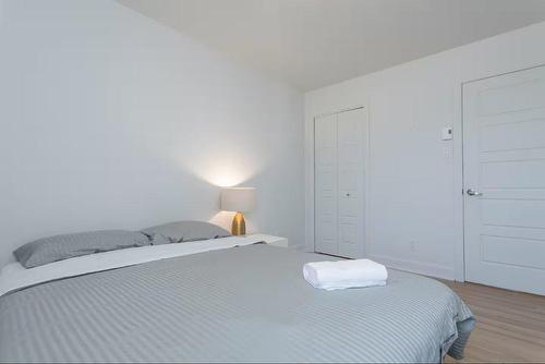 Bedroom - 4119 Grande Allée, Longueuil (Saint-Hubert), QC - Indoor Photo Showing Bedroom