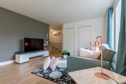 4129 Grande Allée  Longueuil (Saint-Hubert), QC J4T 2W5