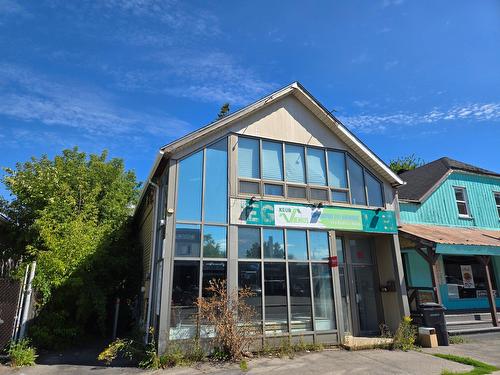 Façade - 91  - 93 Boul. Des Laurentides, Laval (Pont-Viau), QC - Outdoor