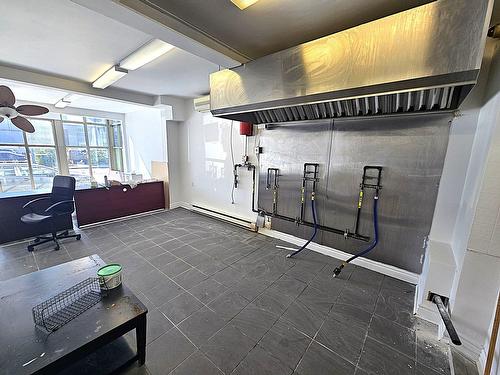Intérieur - 91  - 93 Boul. Des Laurentides, Laval (Pont-Viau), QC - Indoor