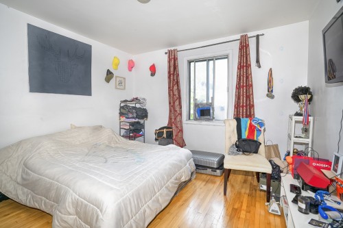 Chambre à coucher - 7567 Boul. Pie-Ix, Montréal (Villeray/Saint-Michel/Parc-Extension), QC - Indoor Photo Showing Bedroom