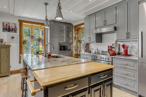 Cuisine - 5101 Rue St-Georges, Lévis (Desjardins), QC - Indoor Photo Showing Kitchen With Upgraded Kitchen