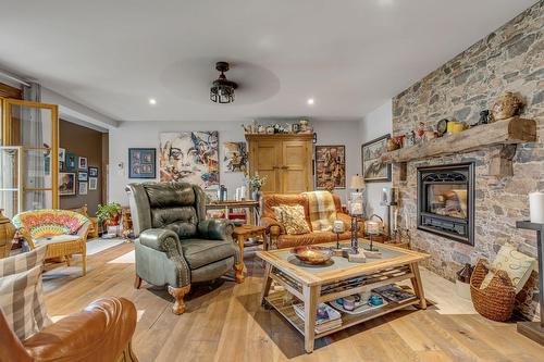 Salon - 5101 Rue St-Georges, Lévis (Desjardins), QC - Indoor Photo Showing Living Room With Fireplace