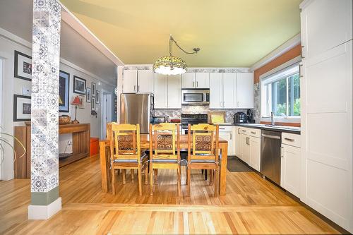 Cuisine - 1-3860 Rue St-Zotique E., Montréal (Rosemont/La Petite-Patrie), QC - Indoor Photo Showing Kitchen