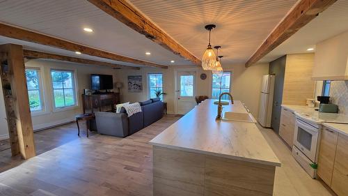 Kitchen - 570B Av. Dumais, Saint-Pascal, QC - Indoor