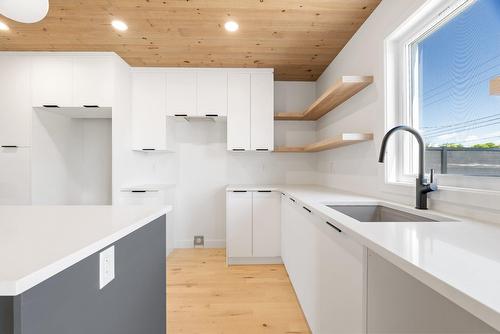 Cuisine - Rue De La Céramique, Lévis (Les Chutes-De-La-Chaudière-Ouest), QC - Indoor Photo Showing Kitchen With Upgraded Kitchen