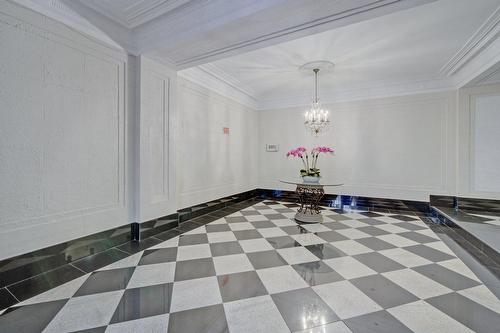 Hall - 29-4326 Rue Sherbrooke O., Westmount, QC - Indoor Photo Showing Other Room