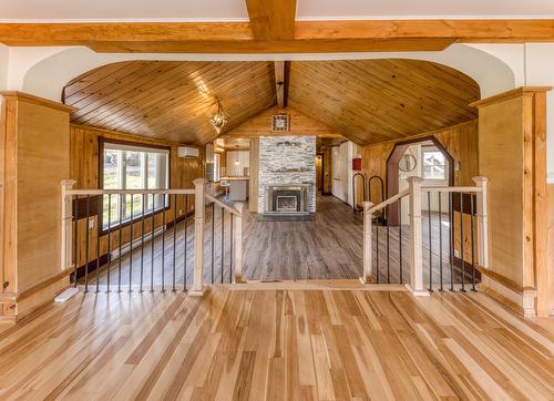 Overall view - 615 Ch. Du Sommet, Fossambault-Sur-Le-Lac, QC - Indoor Photo Showing Other Room With Fireplace