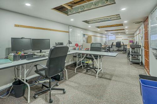 Office - 8329 Rue St-Denis, Montréal (Villeray/Saint-Michel/Parc-Extension), QC 