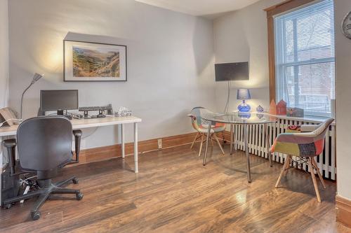 Bureau - 8329 Rue St-Denis, Montréal (Villeray/Saint-Michel/Parc-Extension), QC 