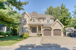 600 Rue du Sentier-de-la-Forêt  Terrebonne (Terrebonne), QC J6Y 1Z6