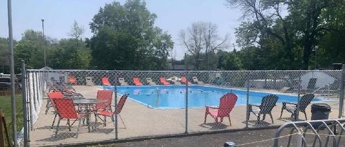 Piscine - 100-432 Route Du Fleuve, Beaumont, QC 