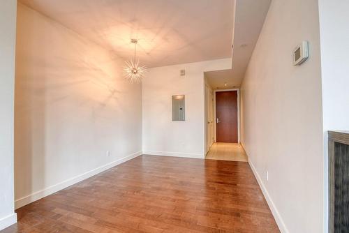 Salon - 1707-495 Av. Viger O., Montréal (Ville-Marie), QC - Indoor Photo Showing Other Room