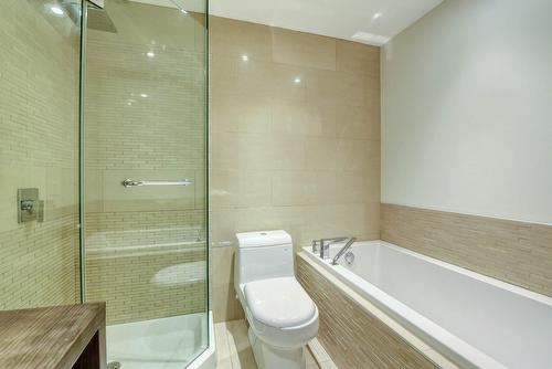 Salle de bains - 1707-495 Av. Viger O., Montréal (Ville-Marie), QC - Indoor Photo Showing Bathroom