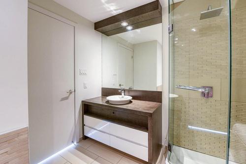 Salle de bains - 1707-495 Av. Viger O., Montréal (Ville-Marie), QC - Indoor Photo Showing Bathroom