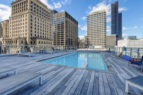 Piscine - 1707-495 Av. Viger O., Montréal (Ville-Marie), QC - Outdoor With In Ground Pool With Facade