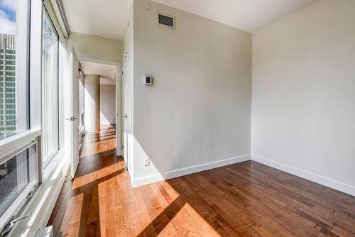 Chambre à coucher - 1707-495 Av. Viger O., Montréal (Ville-Marie), QC - Indoor Photo Showing Other Room