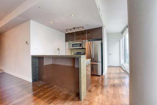 Cuisine - 1707-495 Av. Viger O., Montréal (Ville-Marie), QC - Indoor Photo Showing Kitchen