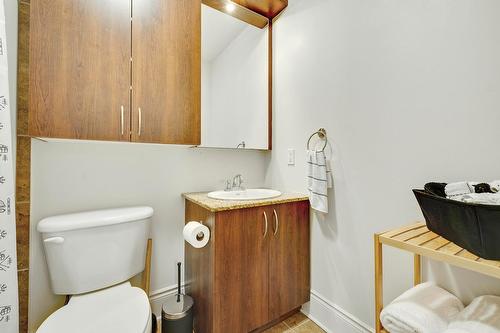 Salle de bains - 103-35 Mtée Victor-Nymark, Saint-Sauveur, QC - Indoor Photo Showing Bathroom