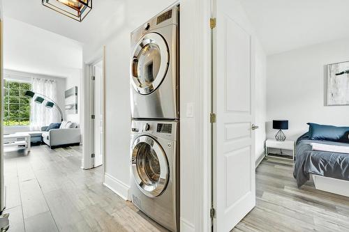 Corridor - 103-35 Mtée Victor-Nymark, Saint-Sauveur, QC - Indoor Photo Showing Laundry Room